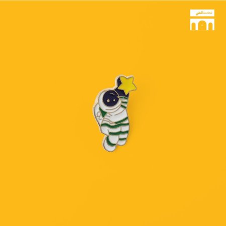 دبوس زينة - رائد فضاء